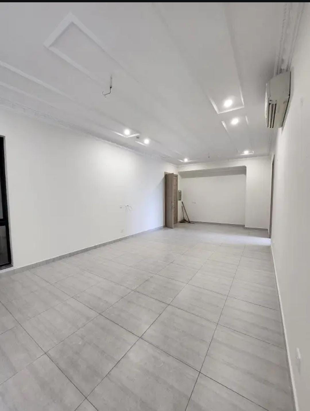 Luxury Appartment Gulberg for sale-Appartment for sale in Lahore