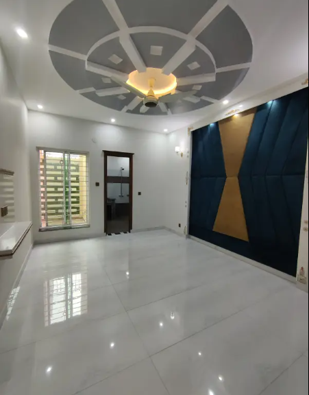 8 MARLA BRAND NEW HOUSE FOR SALE IN MILITARY ACCOUNTS COLLEGE ROAD LAHORE.