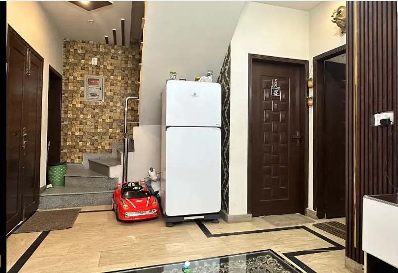 5 Marla Slightly Used House For Sale