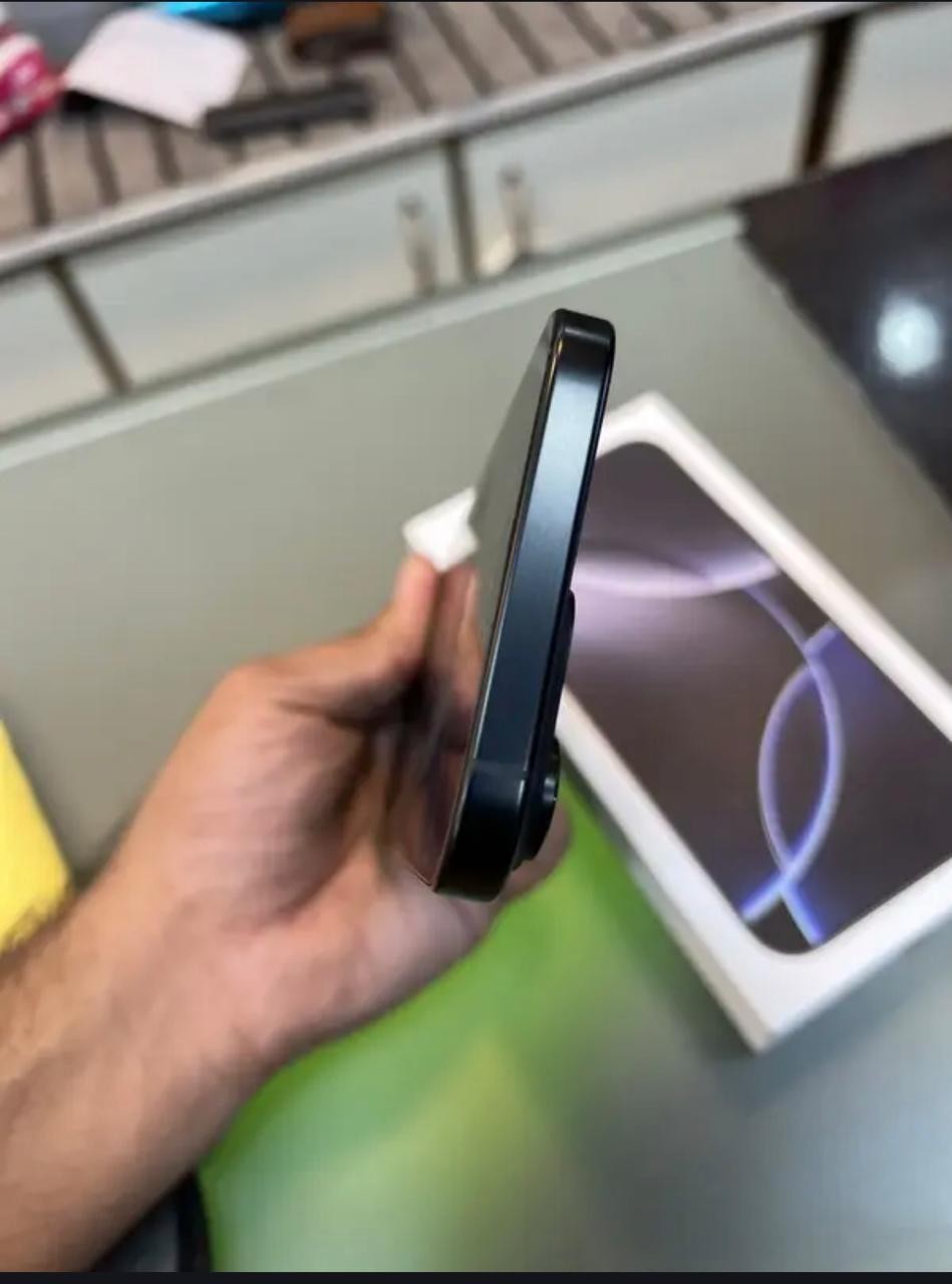 Iphone 16pro max 256gb factory unlock 100 battery for sale in islambad