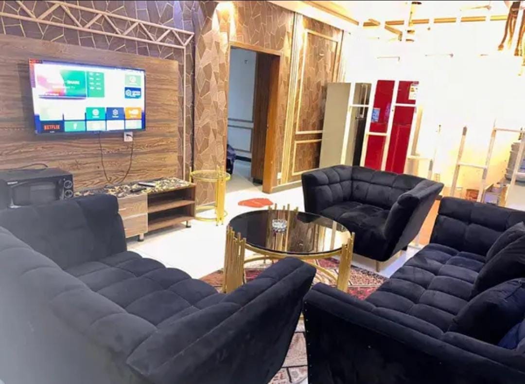 Flat For Rent in Bahria Town Lahore